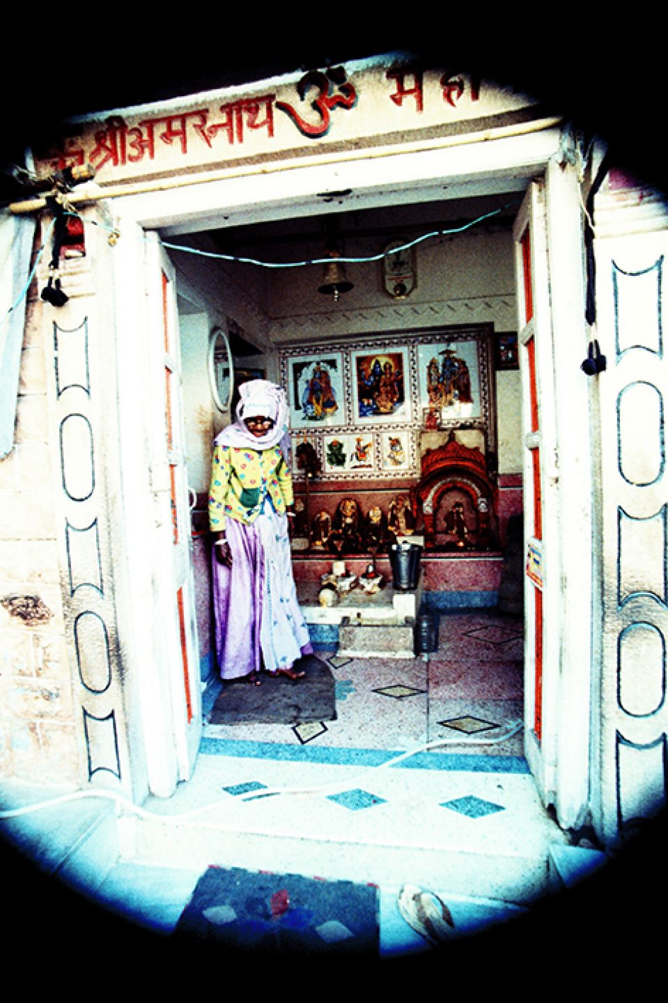 India 279