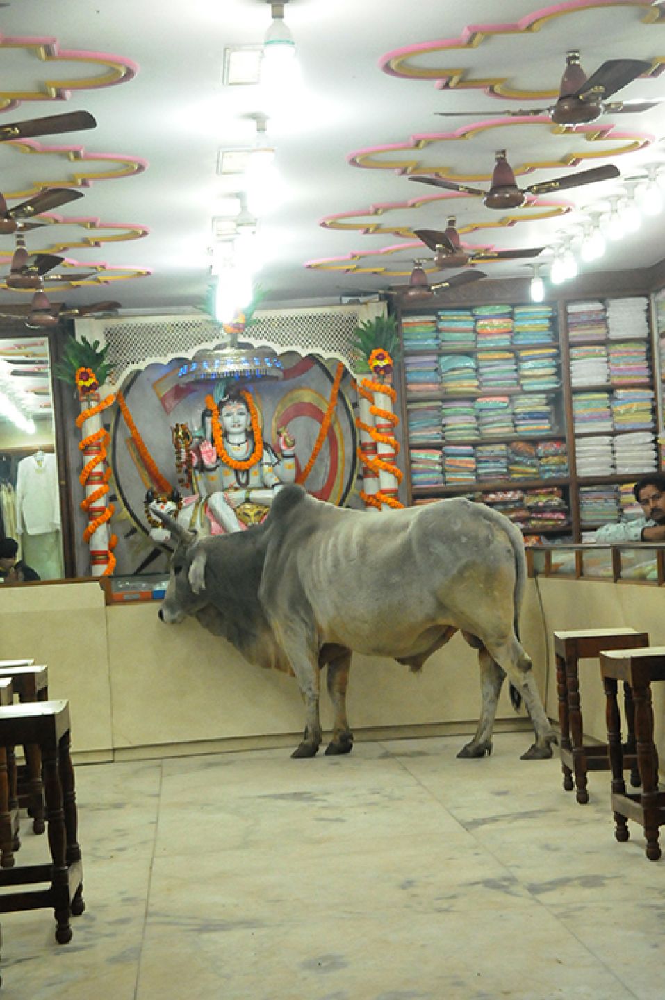 India 382