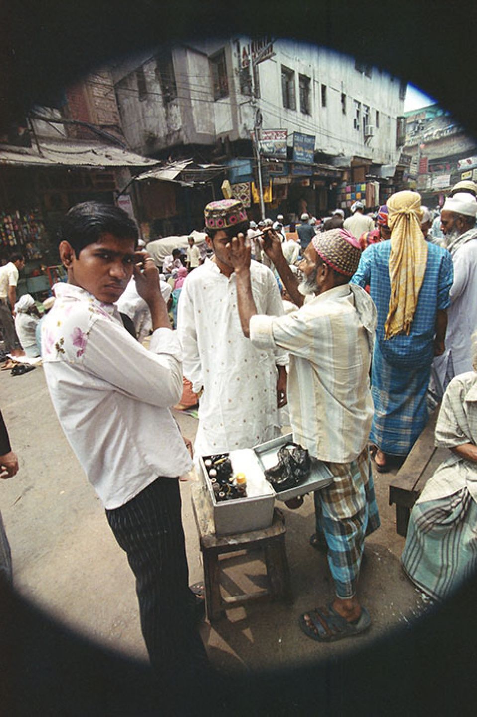 India 422